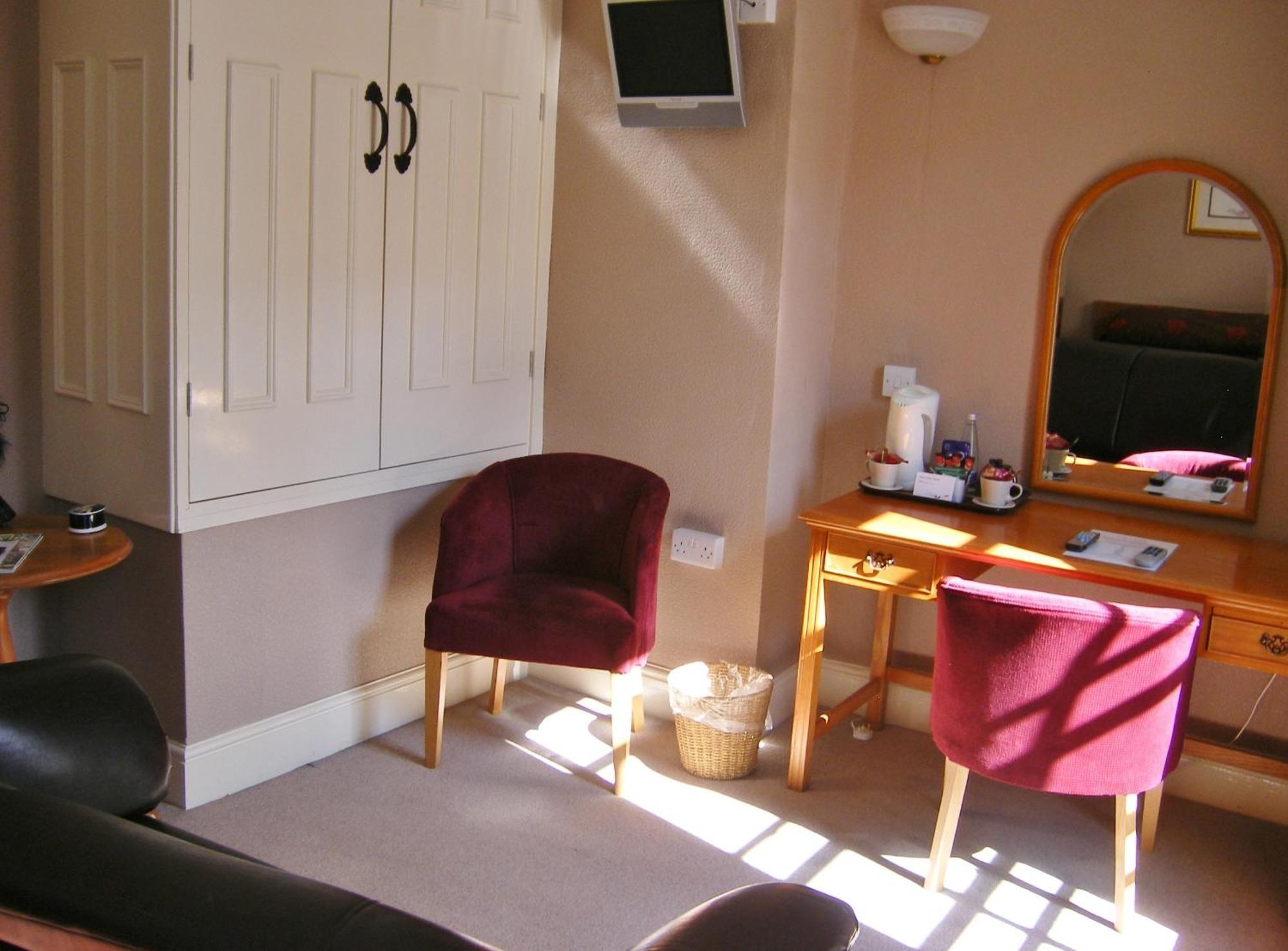 The Kings Head Hotel Abergavenny Eksteriør billede