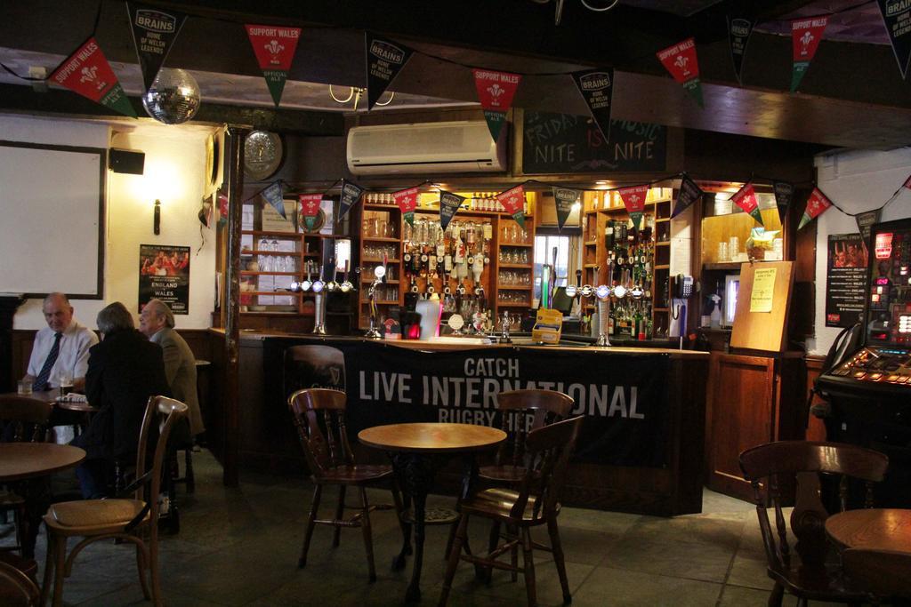 The Kings Head Hotel Abergavenny Eksteriør billede